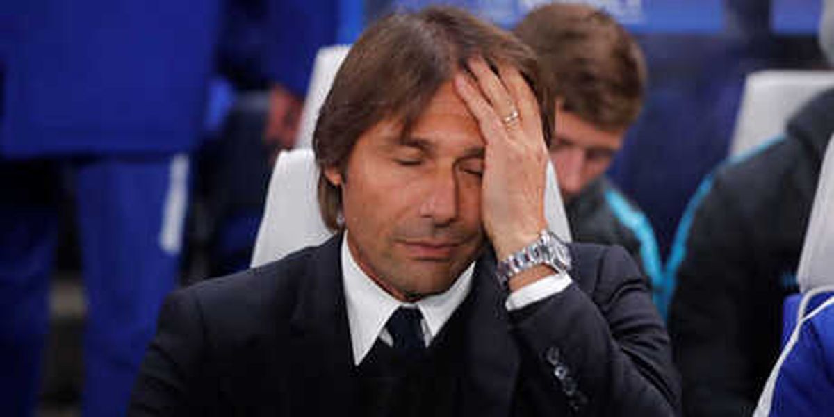 Conte\'nin Aracına Masa Düştü