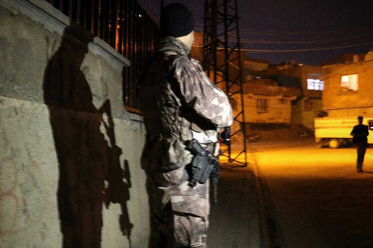 Diyarbakır\'da Hava Destekli Asayiş Uygulaması