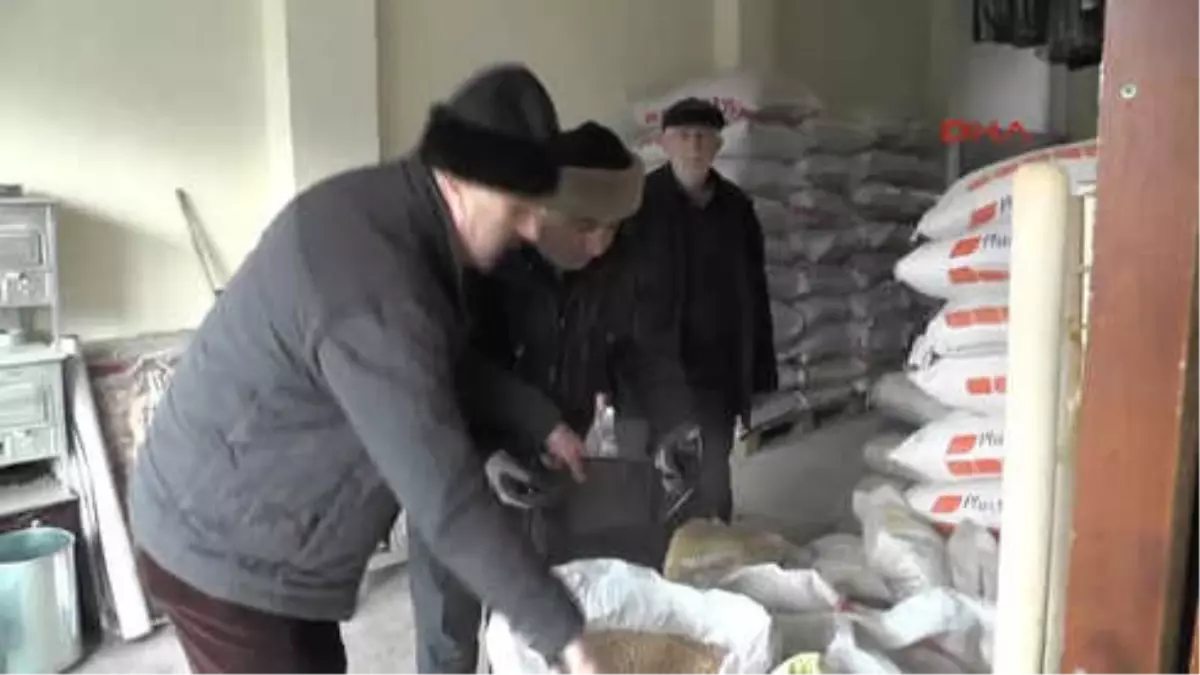 Erzurum-Bu Yıl da Güvercinleri Yalnız Bırakmadılar