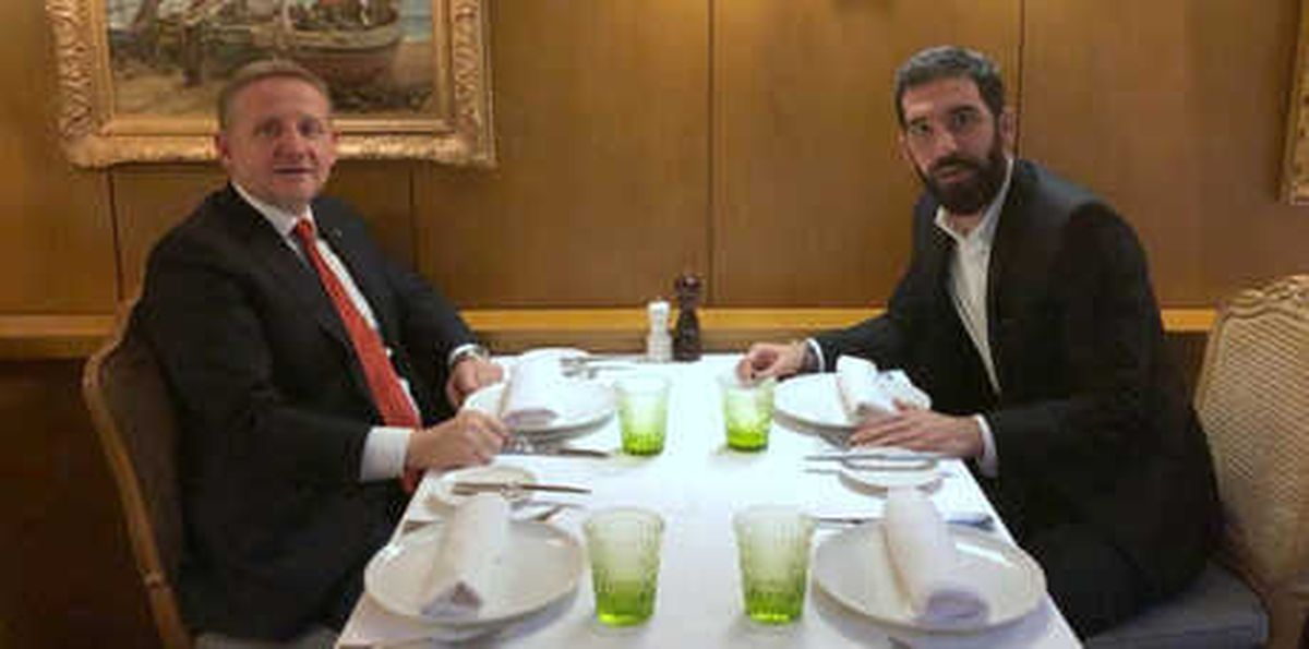 Eskişehirsporlu Dorukhan, Abdullah Avcı\'nın Kıskacında