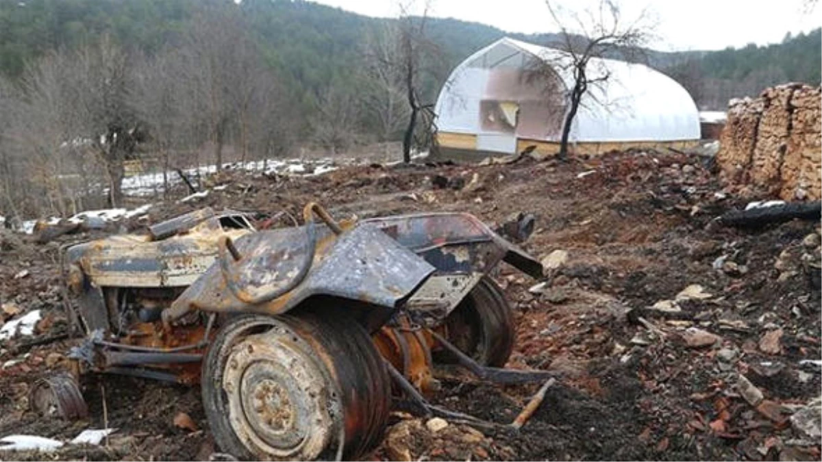 Kastamonu\'daki Dehşette Yeni Detay: 5 Kişiyi Bir Traktör Dolusu Odunla Yakmışlar