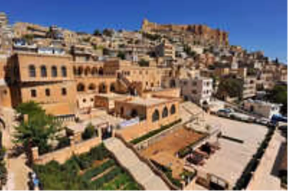 Mardin\'de Turizm Rekoru Kırıldı! Ziyaretçi Sayısı 600 Bini Buldu