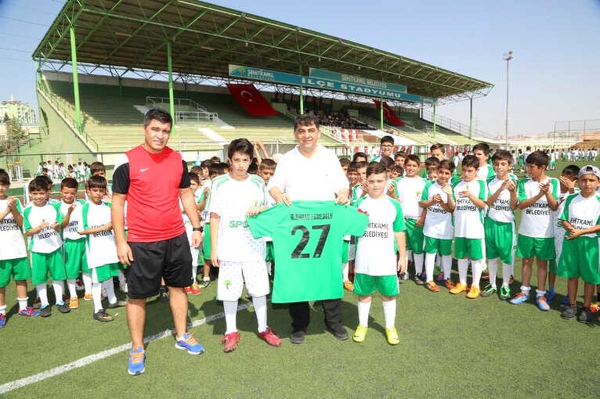 Şehitkamil\'de 3 Bin Futbolcuya Destek
