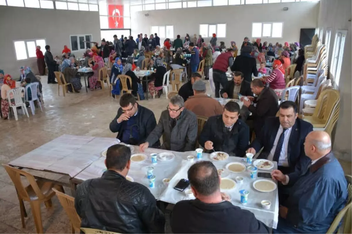 Suya Kavuşan Mahalle Halkı Hayır Yemeği Düzenledi