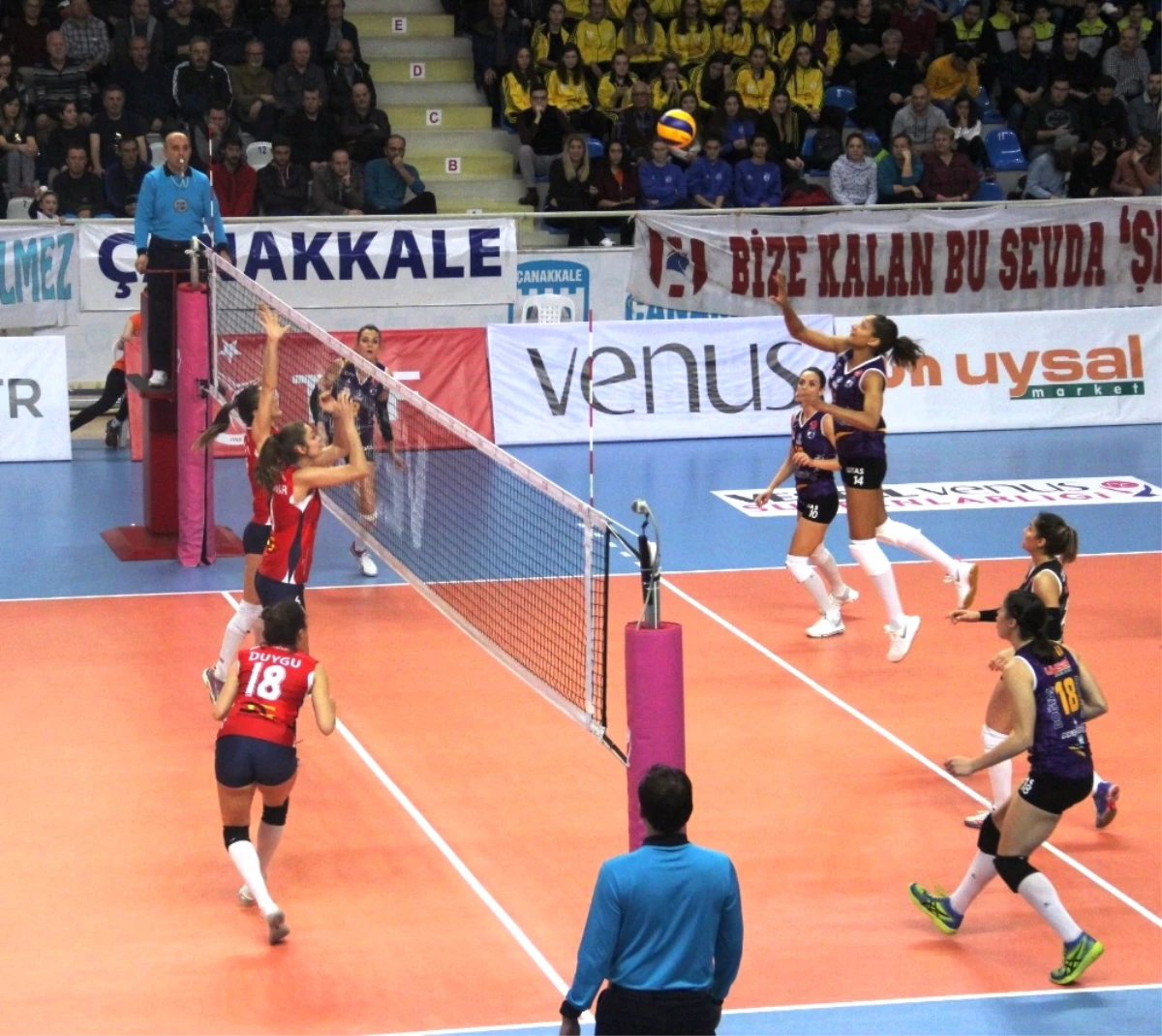 Vestel Venus Sultanlar Ligi: Çanakkale Belediyespor: 1 - Nilüfer Belediyespor: 3