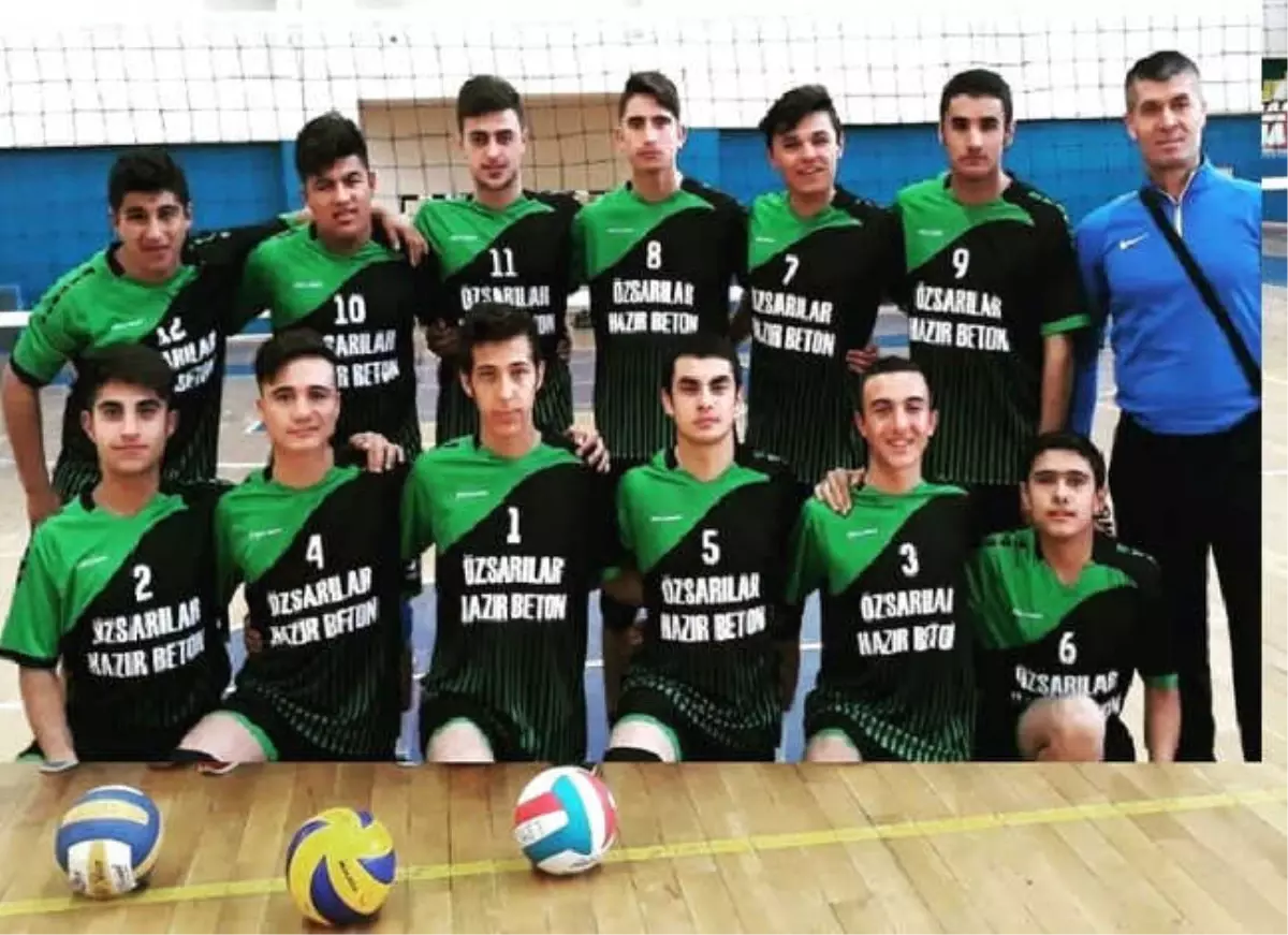 Voleybol Turnuvasında Şehit Deniz Kaya Mesleki ve Teknik Lisesi İlçe Birincisi Oldu