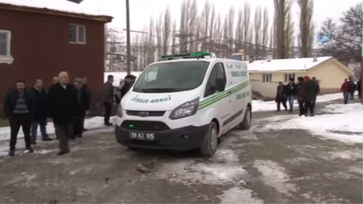 Aşık Veysel\'in Oğlu Ahmet Şatıroğlu Son Yolculuğuna Uğurlandı