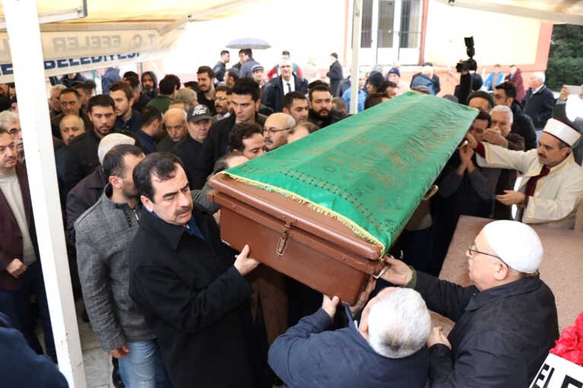 Aydın\'ın Ziya Amcası Hayatını Kaybetti