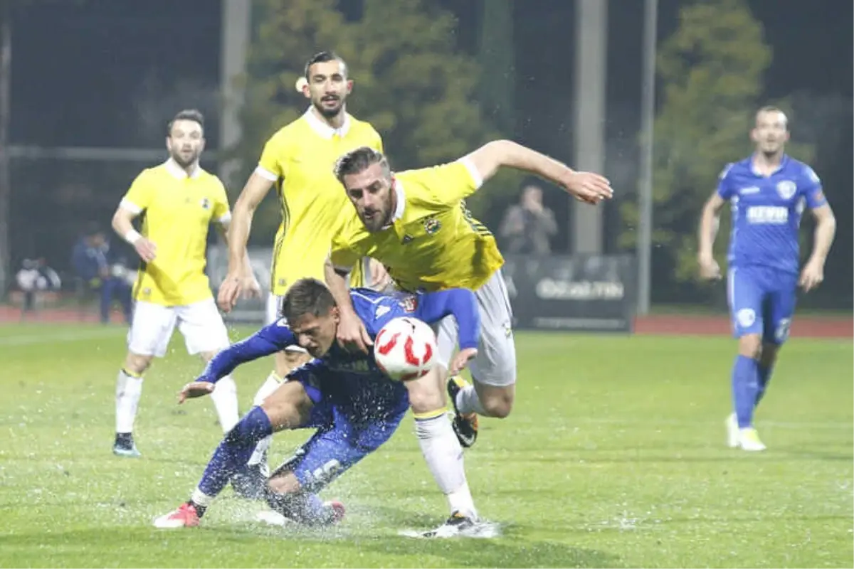 Fenerbahçe Arnavut Ekibiyle 2-2 Berabere Kaldı