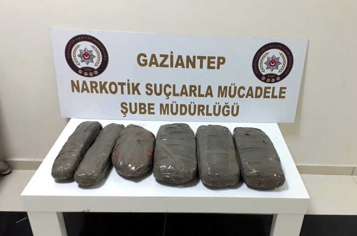 Gaziantep\'te Otomobilde 10 Kilo Eroin Ele Geçirildi