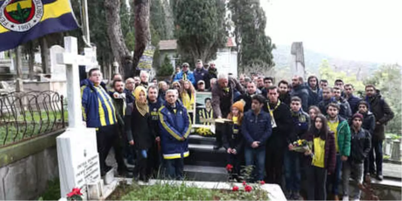 Lefter Küçükandonyadis Kabri Başında Anıldı