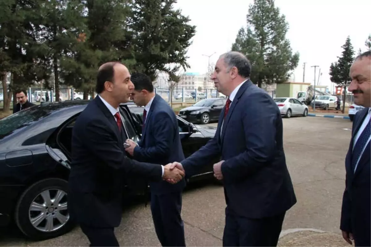 Vali ve Büyükşehir Belediye Başkanı Dicle Elektrik\'i Ziyaret Etti
