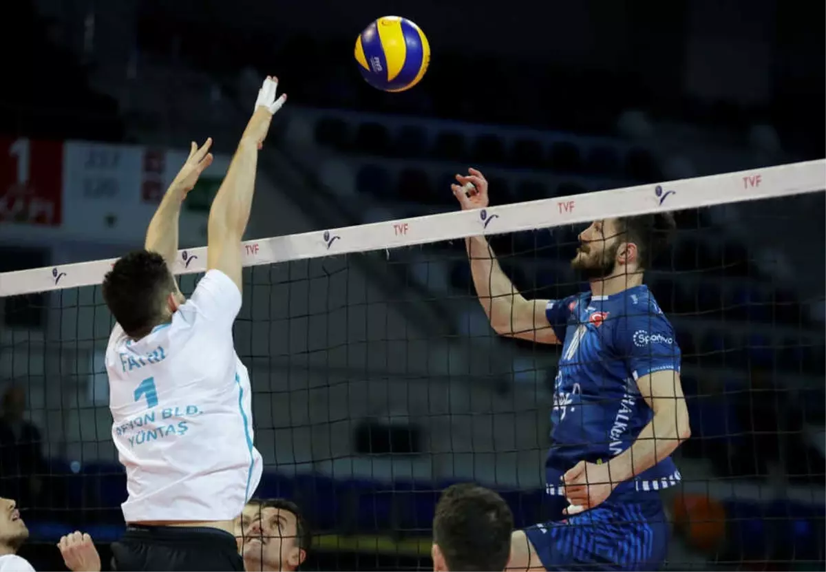 Voleybol: Efeler Ligi