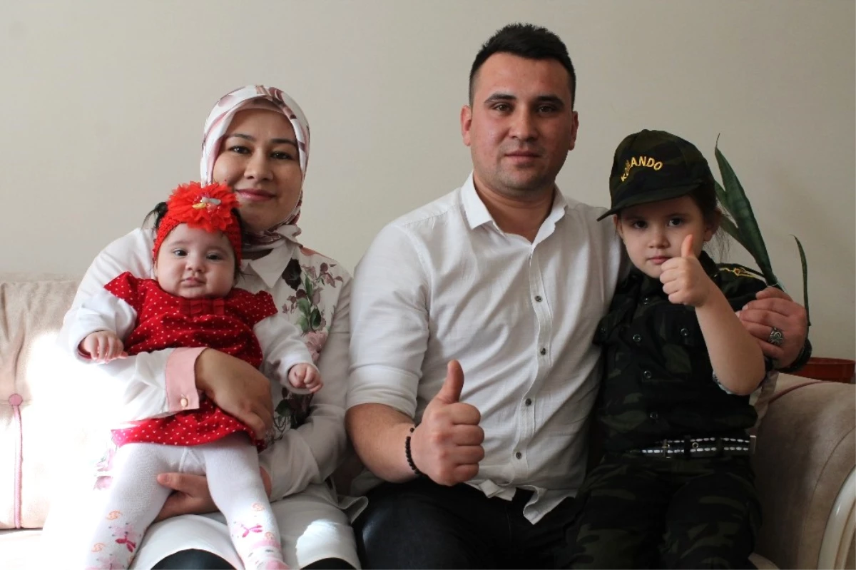 4 Yaşındaki Hazal İstiklal Marşı\'nın Tamamını Ezbere Biliyor