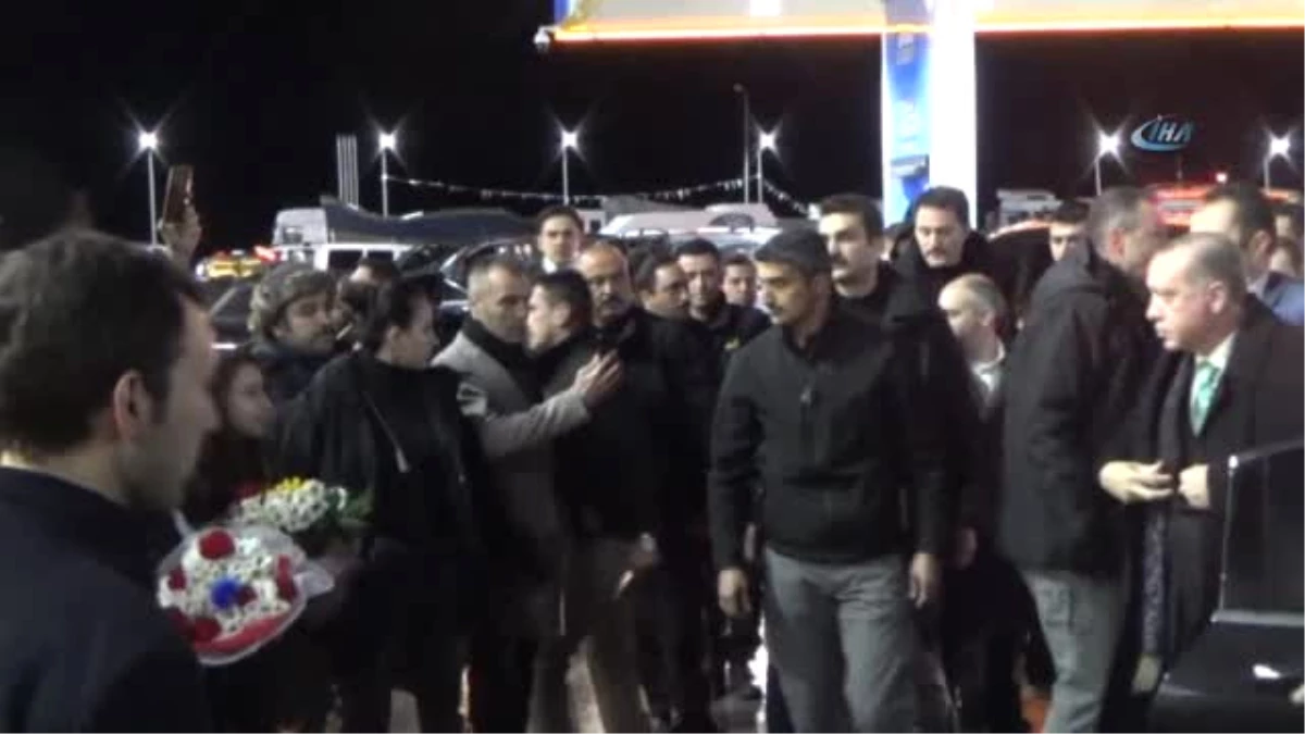 Cumhurbaşkanı Erdoğan, Kongre Dönüşünde Kırıkkale\'de Mola Verdi