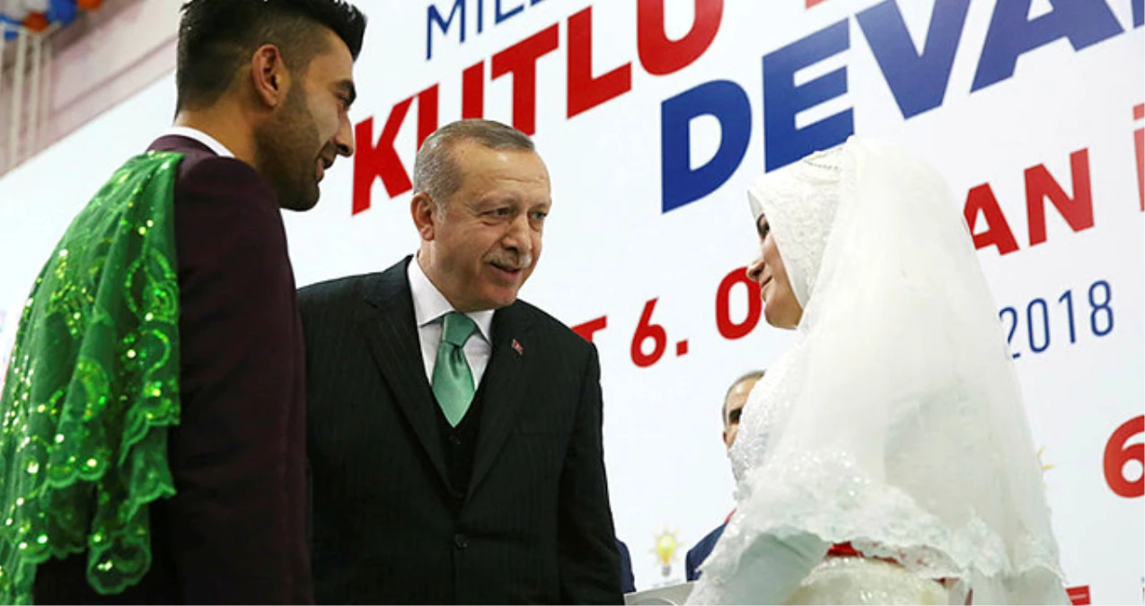 Erdoğan\'dan Düğününü Yarıda Kesip Kendisini Görmeye Gelen Çifte Yakın İlgi
