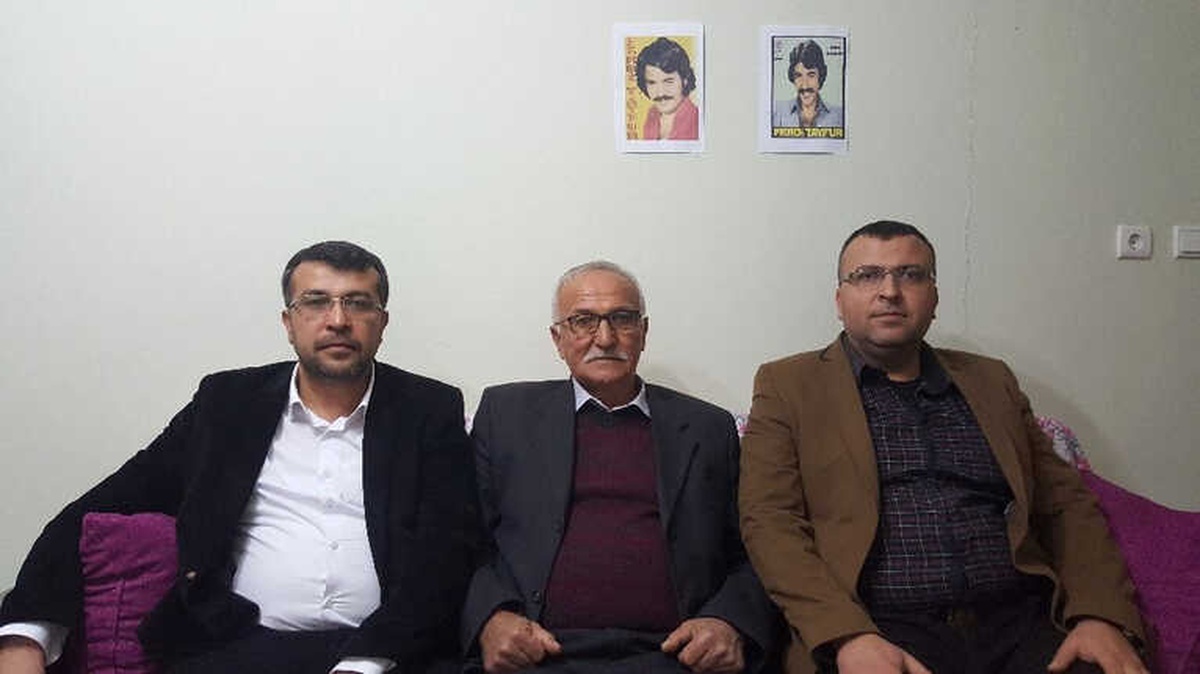 Ferdi Tayfur\'a 40 Yıl Önce Verdiği Sözü Tuttuğunu Duyurmak İstiyor