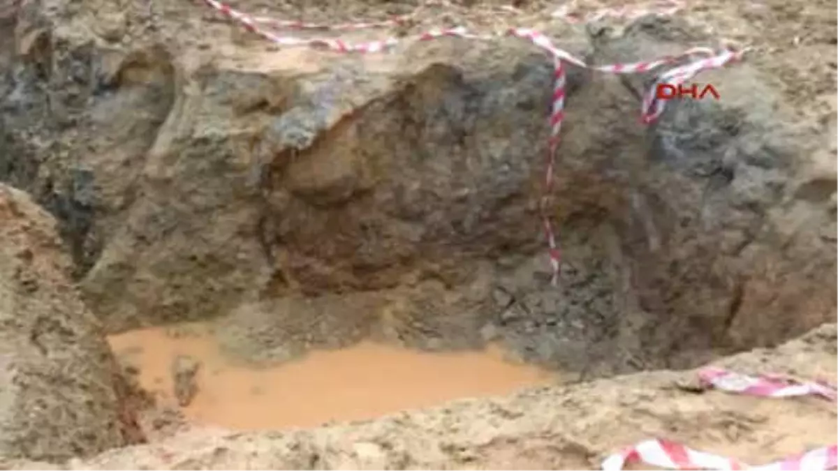 İzmir Su Dolu Çukura Giren İki Kardeş Can Verdi