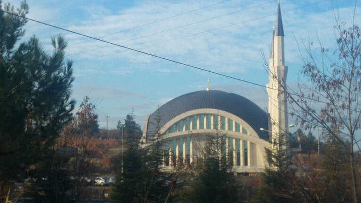 Müftü Baldemir; "Üniversite Cami, Ramazan\'a Yetiştirilecek"