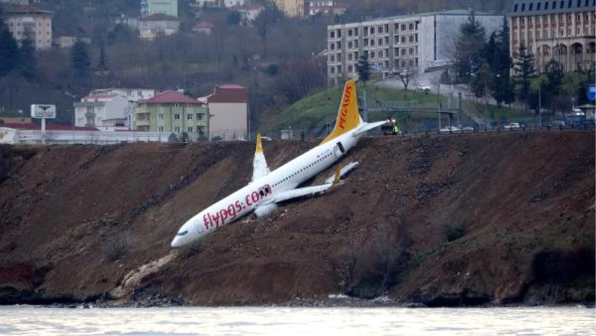 Başsavcılık, Trabzon\'da Pistten Çıkan Uçakla İlgili Soruşturma Başlattı