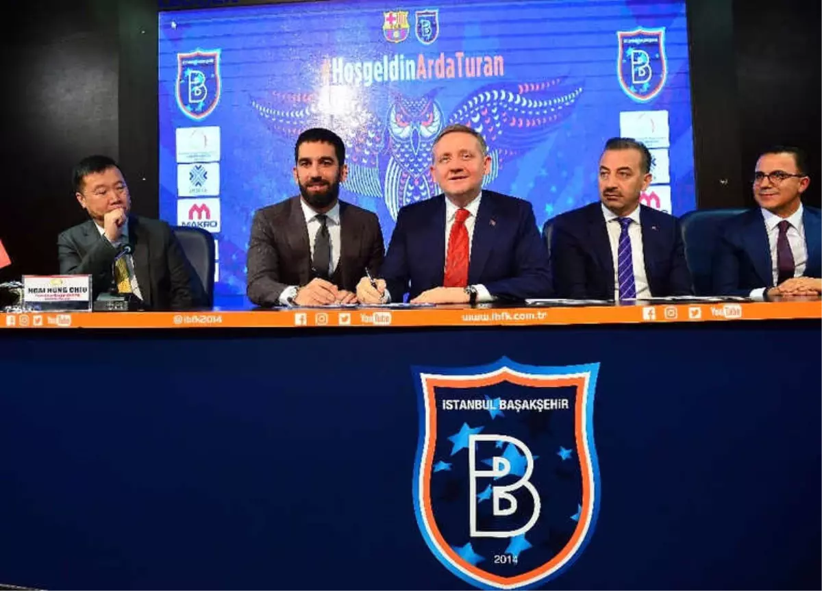 Arda Turan Resmen Başakşehir\'de