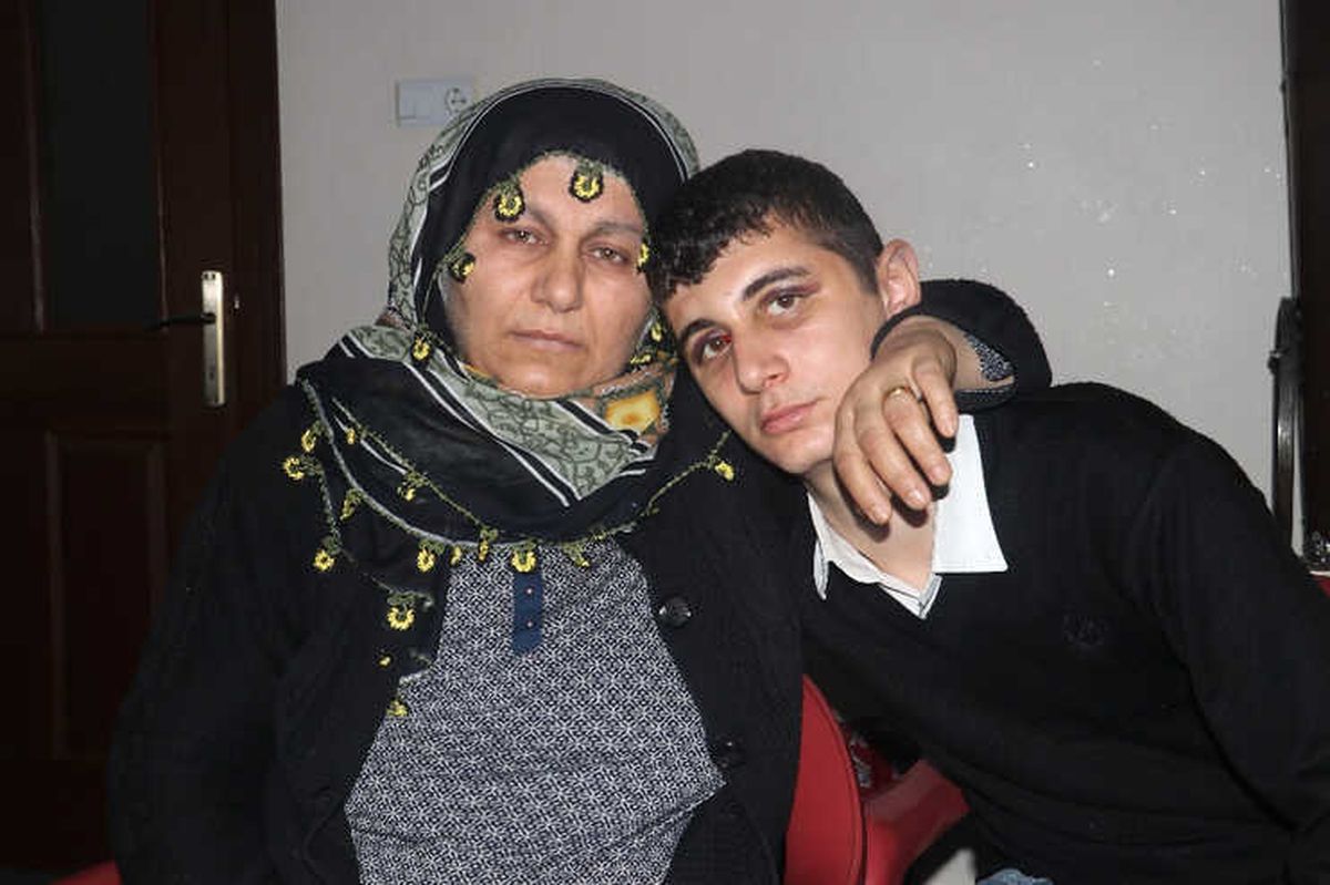 Bakan Kaya Ailesiyle Görüştü