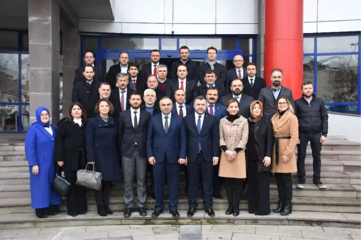 Başkan Ay AK Parti Yeni Yönetimini Ağırladı