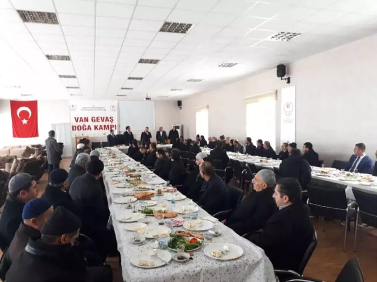 Başkan Hakan Diyanet Camiasıyla Bir Araya Geldi