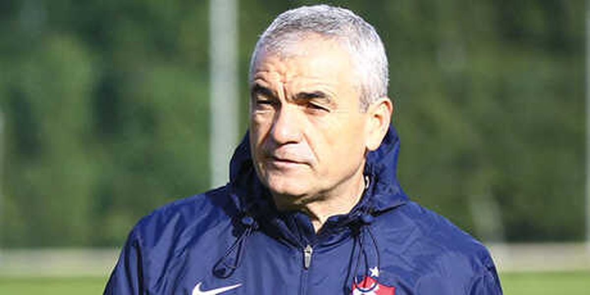 Çalımbay: "Burak Yılmaz\'ın Gitmesi Mümkün Değil"