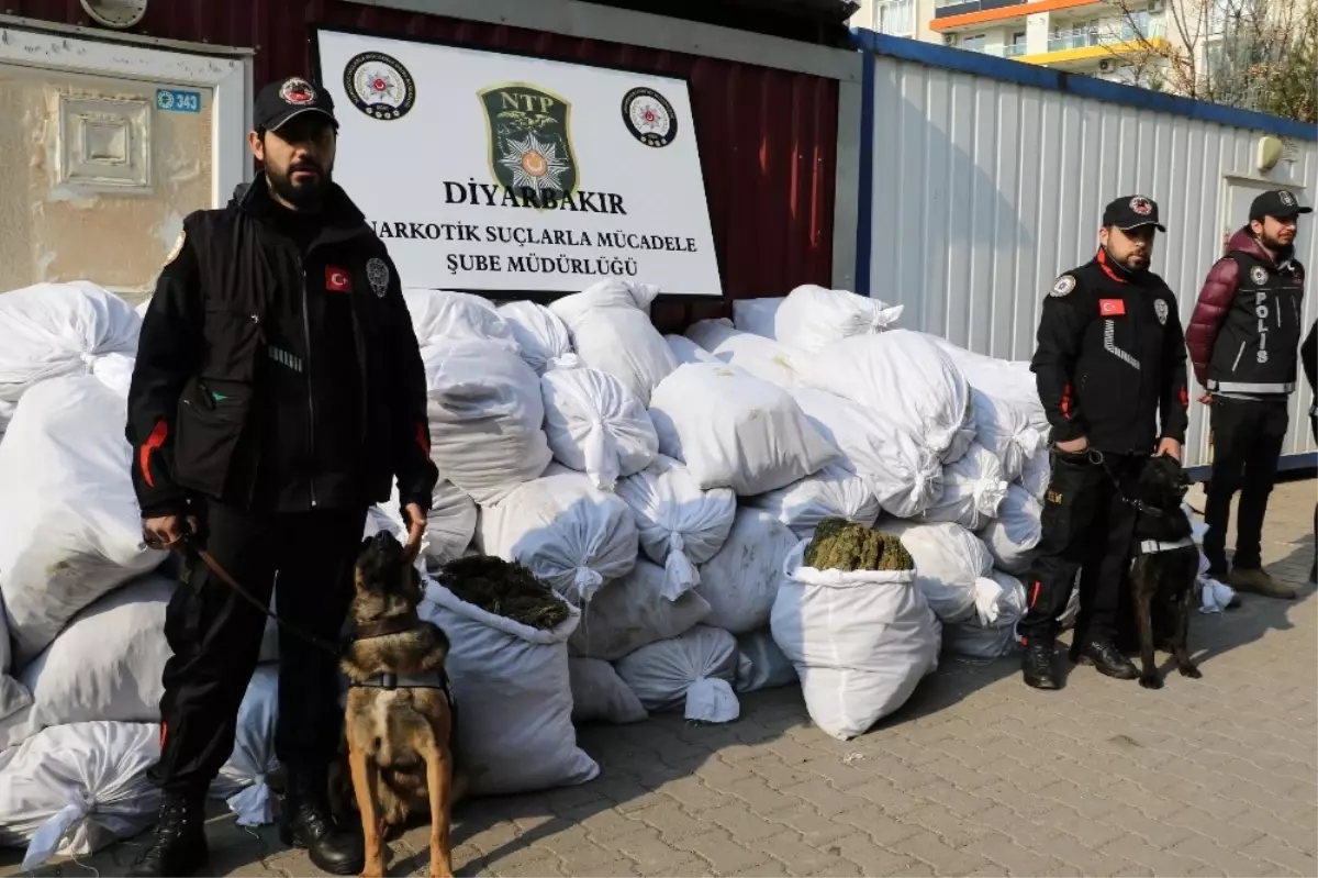 Diyarbakır\'da 1 Ton 38 Kilogram Uyuşturucu Ele Geçirildi