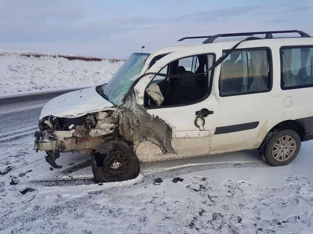 Eleşkirt\'te Trafik Kazası: 3 Yaralı
