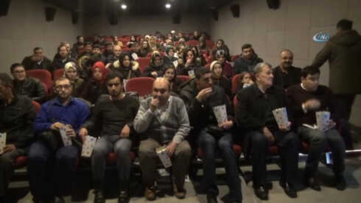 Engelliler İçin Üniversitede Film Gösterimi