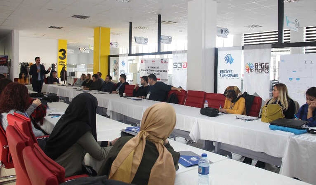 Erciyes Teknoloji Transfer Ofisi Tarafından Uygulamalı Proje Önerisi Yazma Eğitimi Düzenlendi