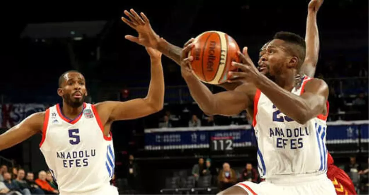 Anadolu Efes, Galatasaray Odeabank\'ı 76-68 Yendi