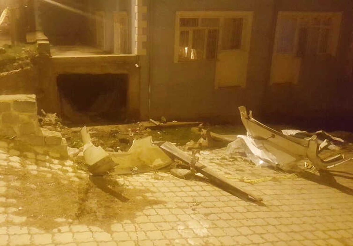 Kiralık Otomobil Binanın Garajına Uçtu: 3 Ölü