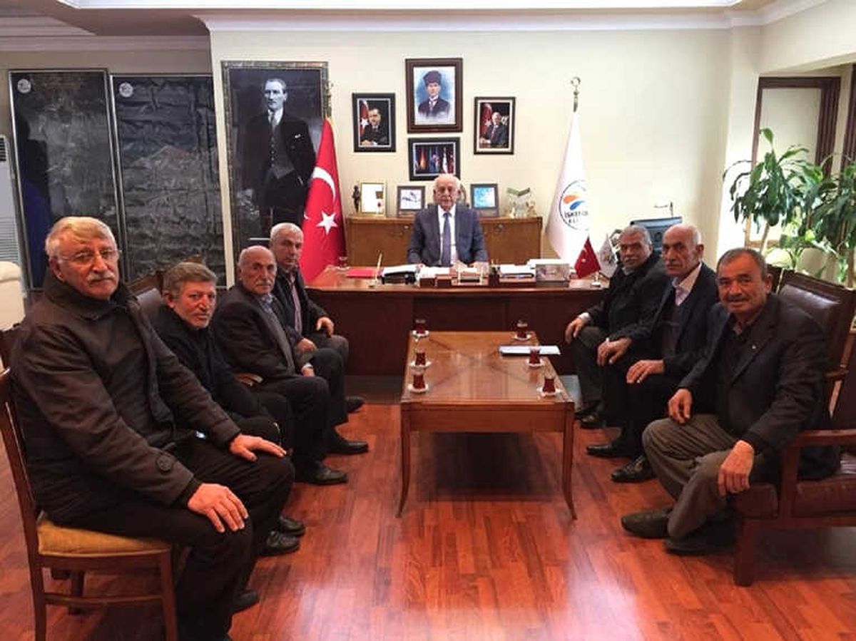 Muhtarlardan Başkan Seyfi Dingil\'e Ziyaret