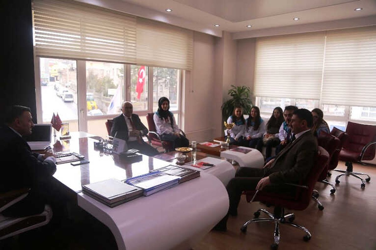 Necmiye ve Mustafa Maşlak Mesleki ve Teknik Anadolu Lisesi Kız Takımı Namağlup Şampiyon Oldu