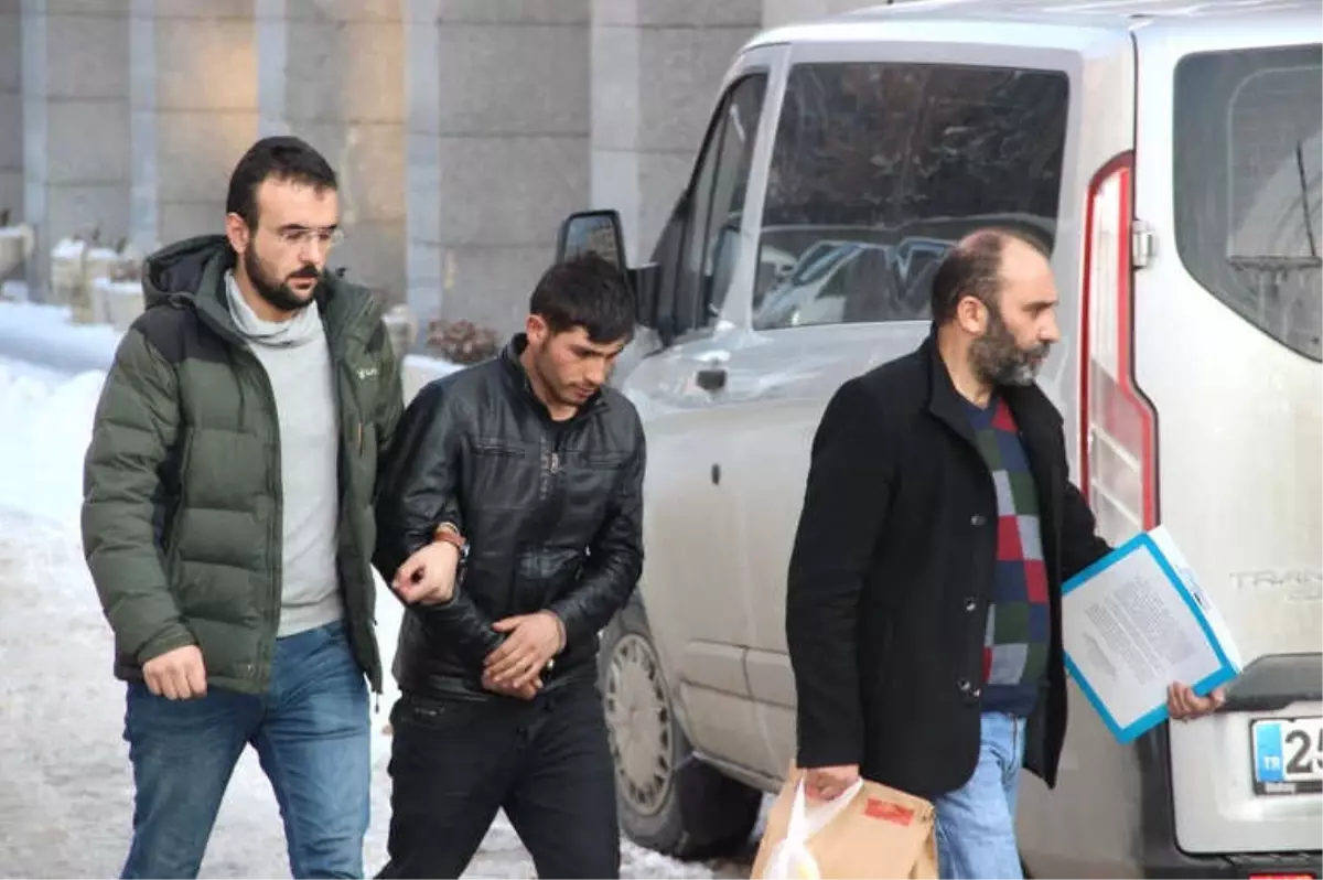 Silahlı, Kar Maskeli Market Soyguncusu Yakalandı