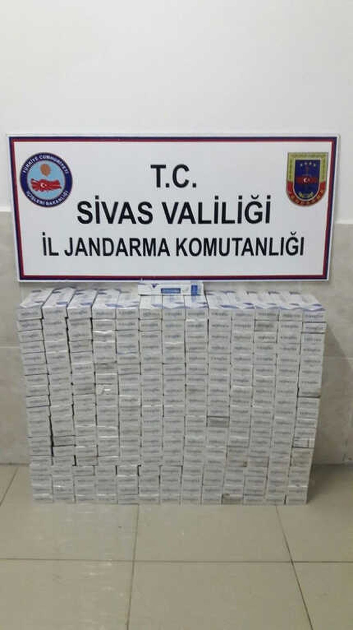 Sivas\'ta Kaçak Sigara Operasyonu