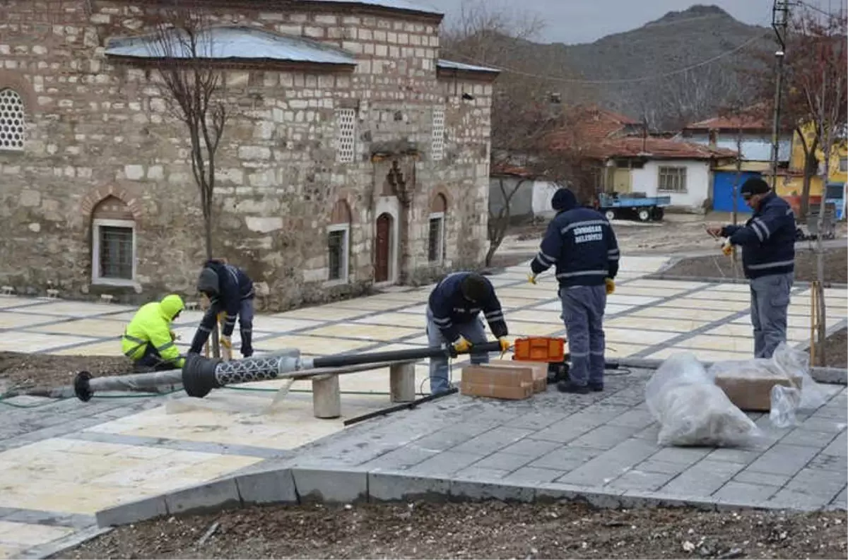 Sivrihisar\'da 744 Yıllık Camii Yenilendi