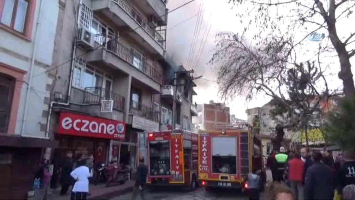 Yangın Bir Aileyi Yok Ediyordu: 5 Kişi Hastaneye Kaldırıldı