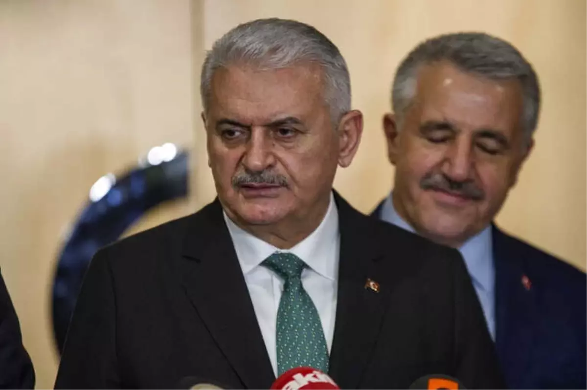 Başbakan Yıldırım: "Hazine, Kit\'te Taşeron Olarak Çalışanlara Kadro Verecek"