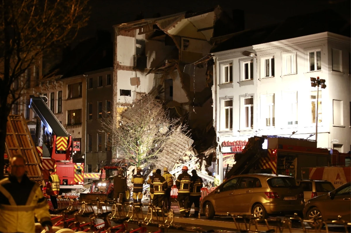 Belçika\'da Patlama: 2 Ölü, 14 Yaralı