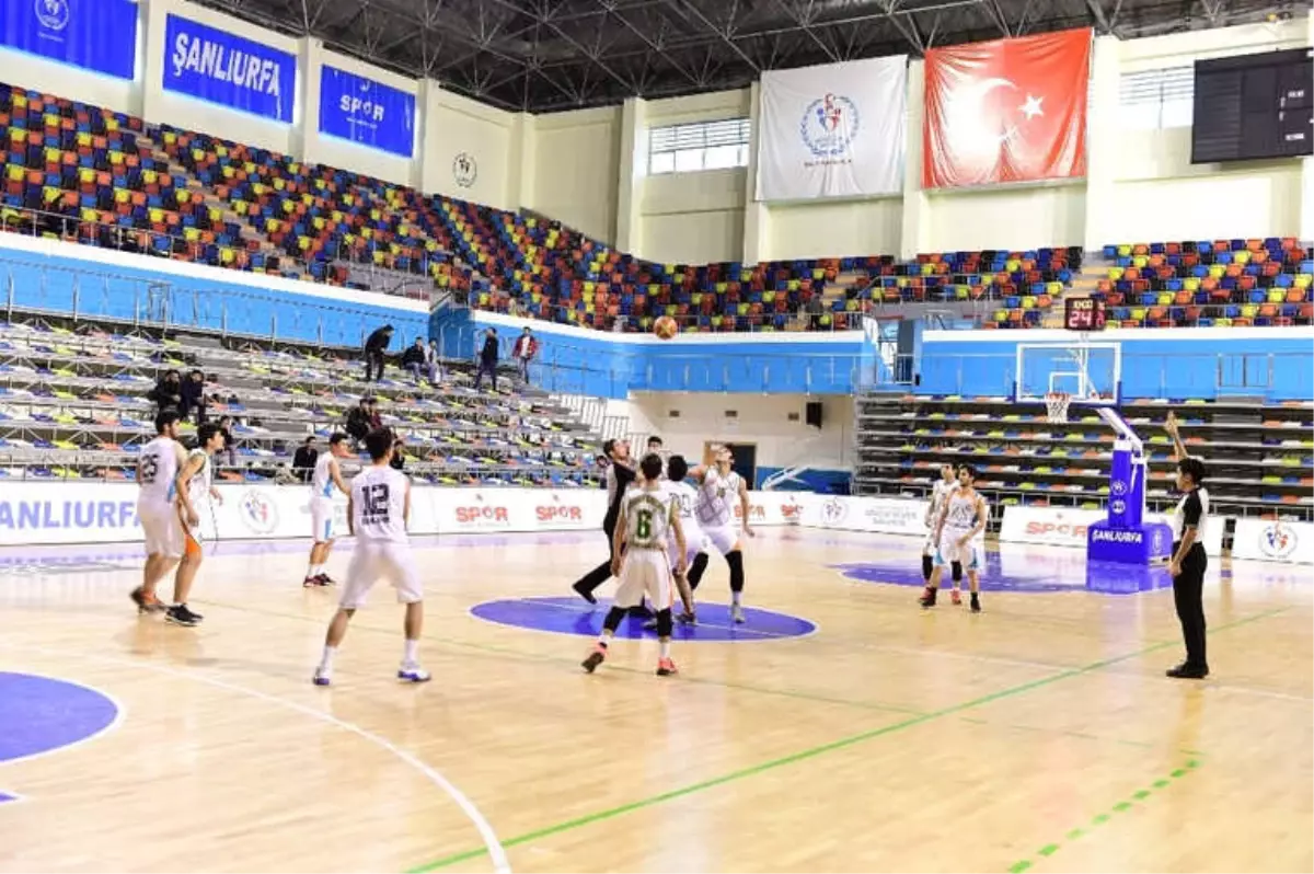 Büyükşehir Belediyesi Basketbol Takımları Çalışmalarını Sürdürüyor