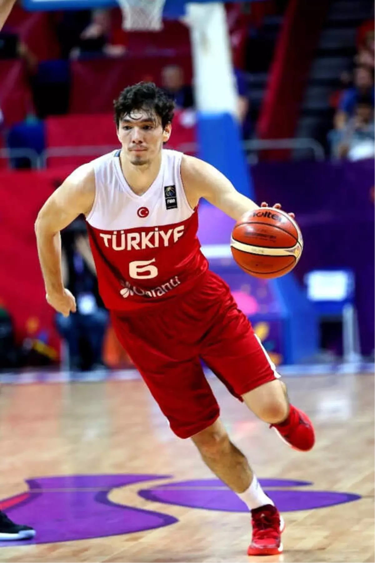 Cedi Osman: "Milli Formayı Giymek İçin Sabırsızlanıyorum"