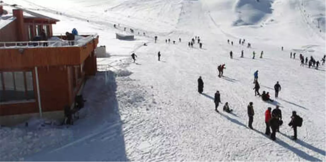 Hakkari\'de Kapak Sporuna Yatırım