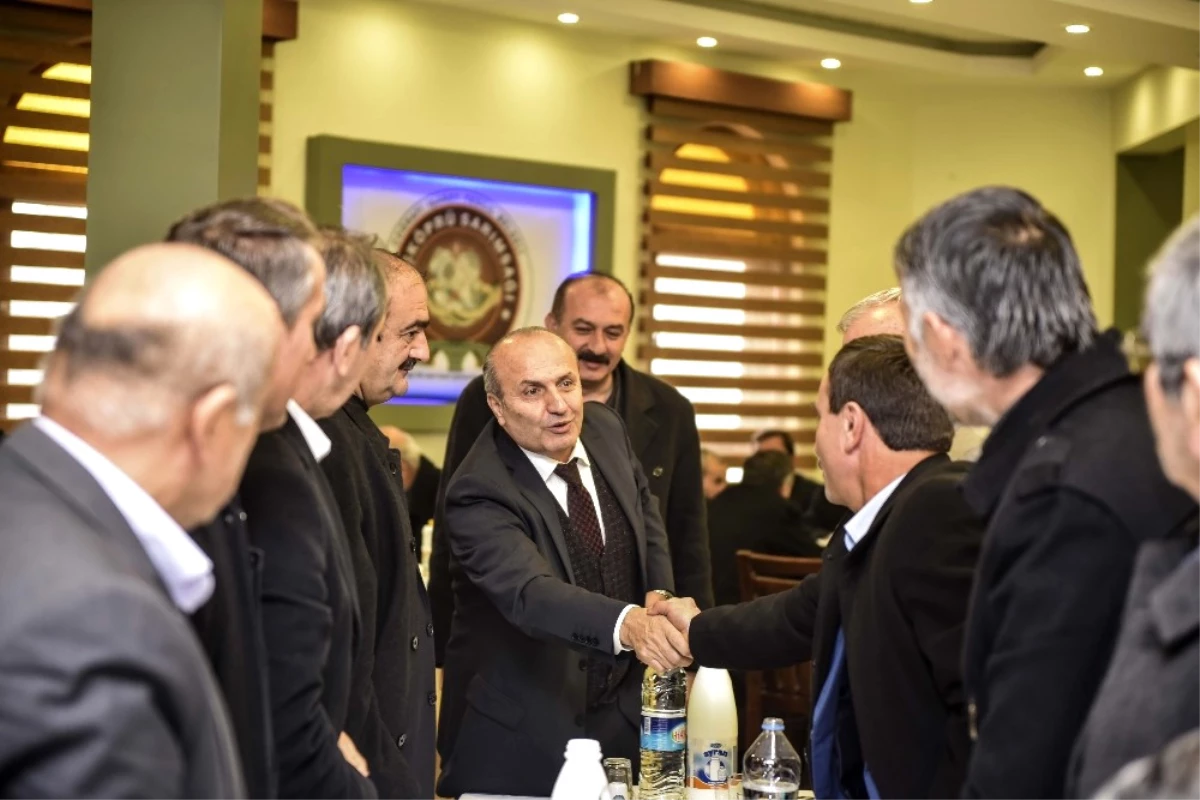 Milletvekili Çelik ve Başkan Arslan, Taşköprü\'de Muhtarlarla Bir Araya Geldi