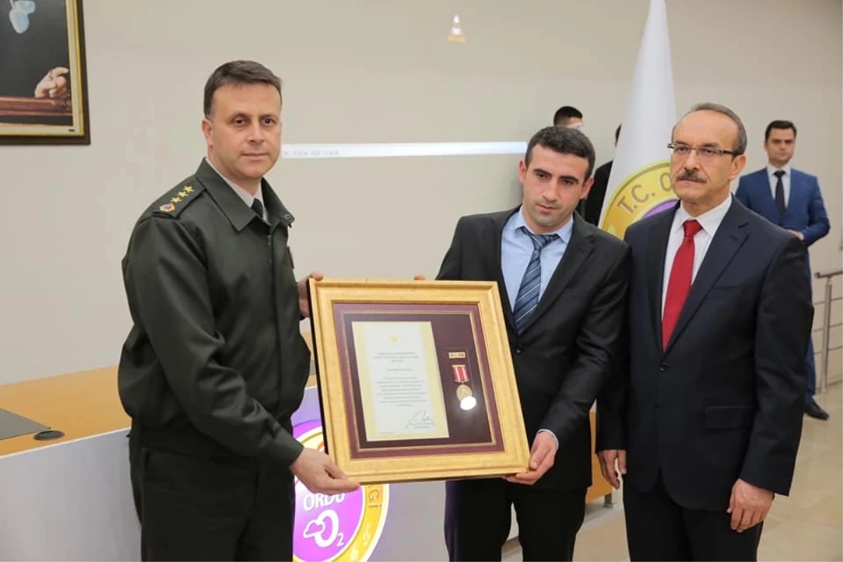Ordu\'da Şehit Yakını ve Gazilere Övünç Madalyası