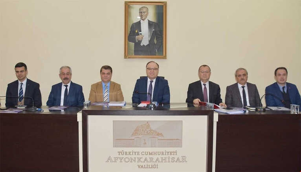 Yeni Yılın İlk Halk Günü Toplantısında Vali Tutulmaz. Halkın İstek ve Taleplerini Dinledi