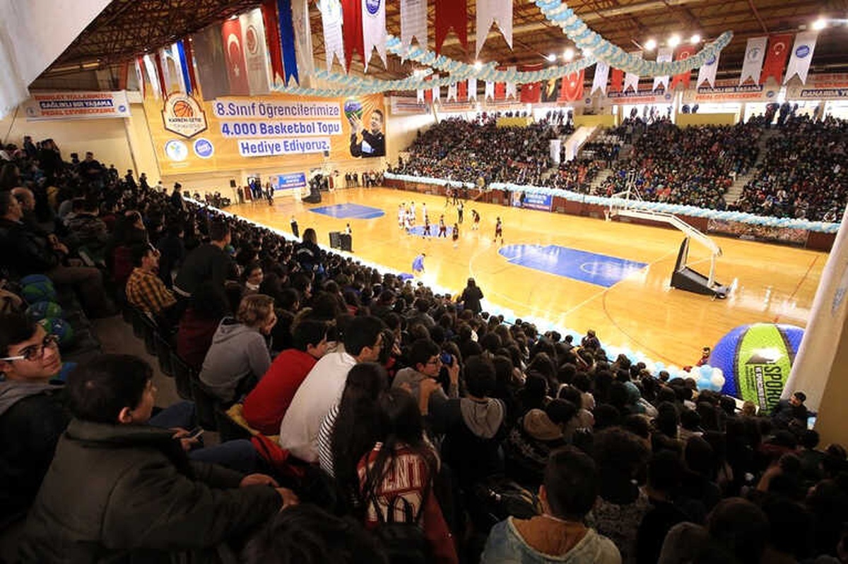8. Sınıf Öğrencilerine 5 Bin Basketbol Topu Dağıtılacak